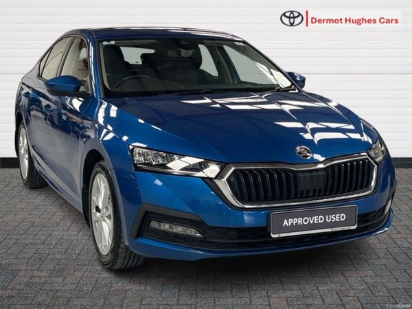Skoda Octavia Hatchback, Petrol, 2021, Blue