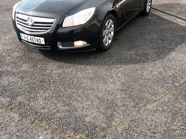 Vauxhall Insignia Hatchback, Diesel, 2011, Black