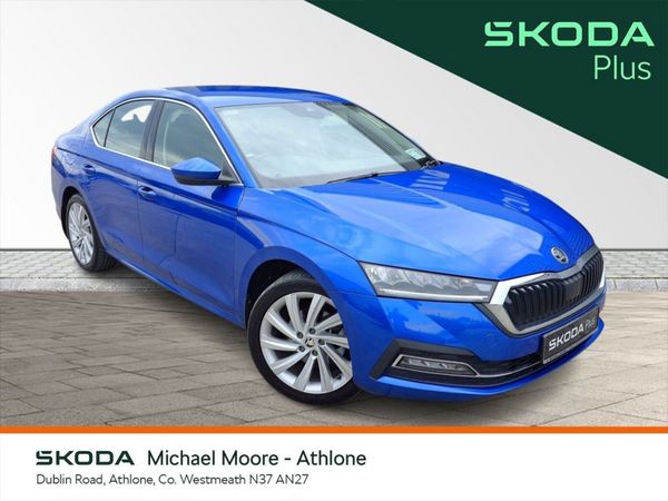 Skoda Octavia Saloon, Diesel, 2023, Blue