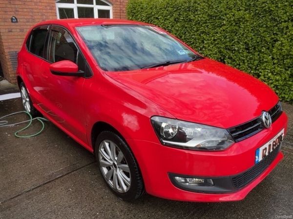 Volkswagen Polo Hatchback, Petrol, 2012, Red