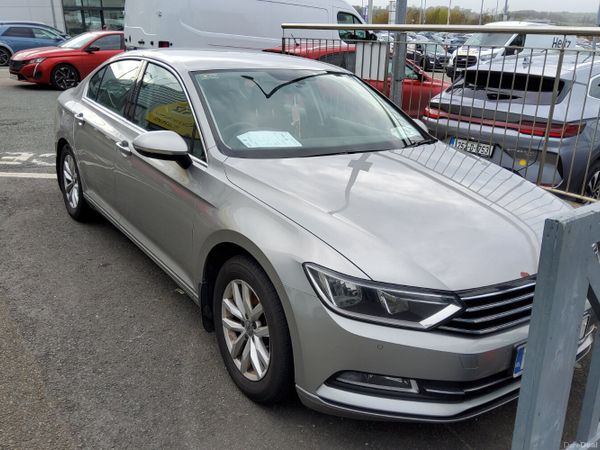 Volkswagen Passat Saloon, Diesel, 2015, Silver