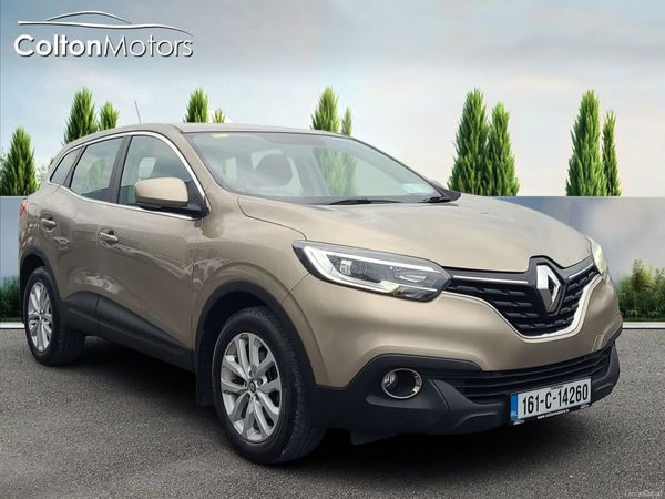 Renault Kadjar SUV, Petrol, 2016, Gold