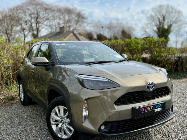 Toyota Yaris Cross Hatchback, Petrol Hybrid, 2023, Green
