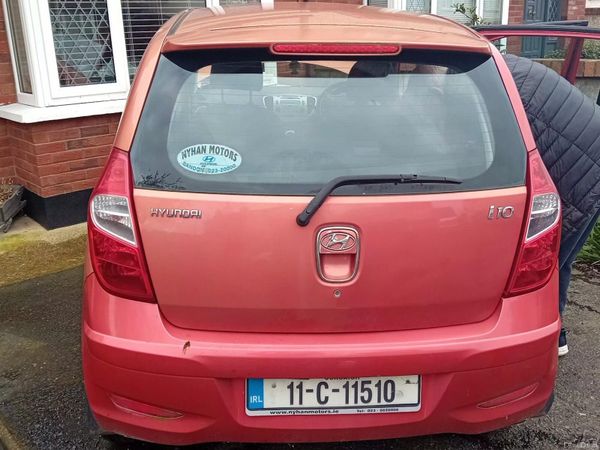 Hyundai i10 Hatchback, Petrol, 2011, Red