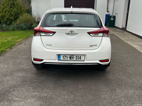 Toyota Auris Hatchback, Diesel, 2017, White