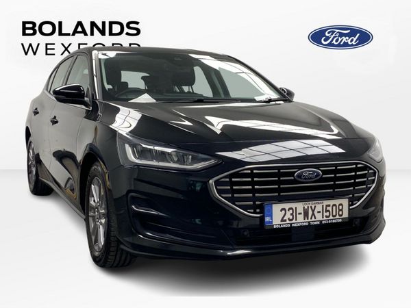 Ford Focus Hatchback, Petrol, 2023, Black