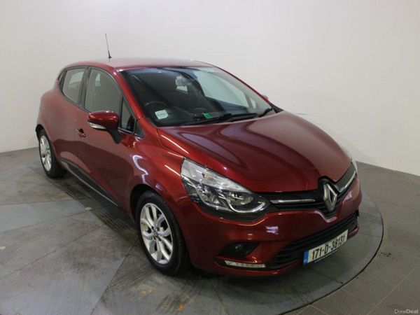 Renault Clio Hatchback, Petrol, 2017, Red