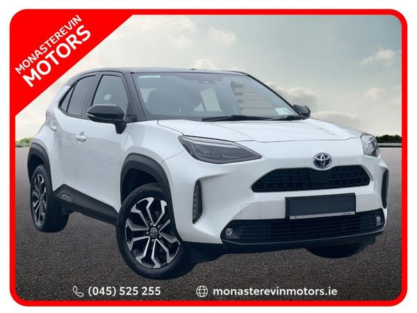 Toyota Yaris Cross Hatchback, Petrol Hybrid, 2023, White