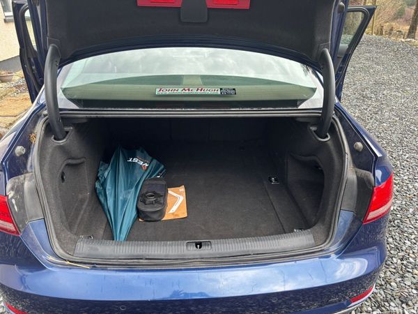 Audi A4 Saloon, Diesel, 2016, Blue