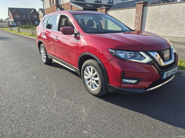 Nissan X-Trail SUV, Diesel, 2019, Red