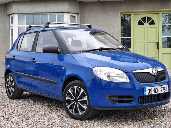 Skoda Fabia Hatchback, Petrol, 2009, Blue