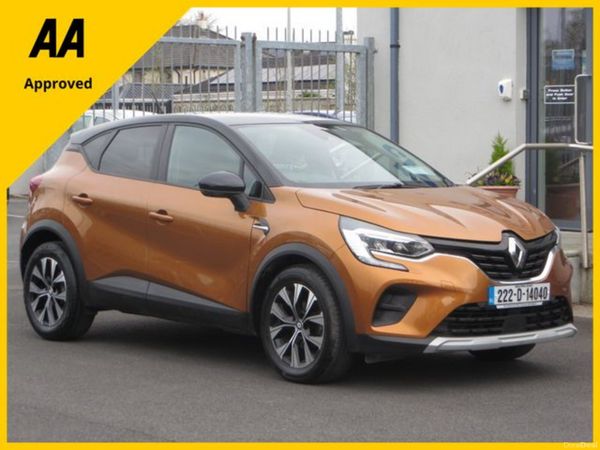 Renault Captur Hatchback, Petrol, 2022, Orange