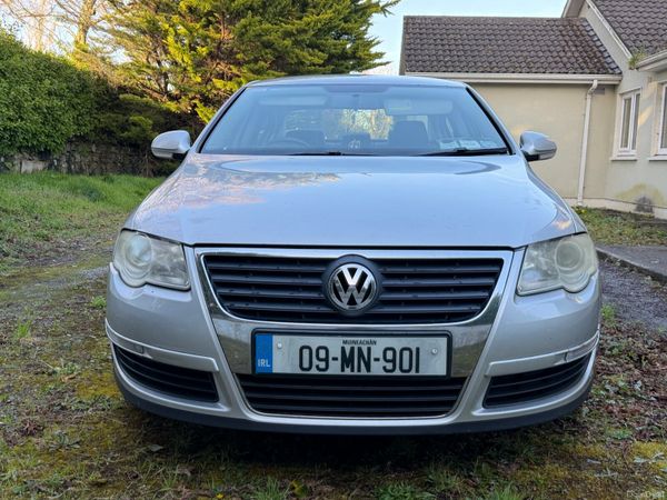 Volkswagen Passat Saloon, Diesel, 2009, Silver