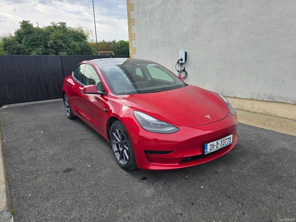 Tesla Model 3 Saloon, Electric, 2021, Red