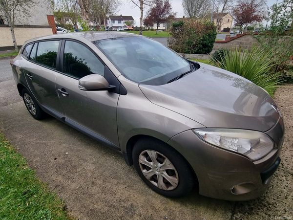 Renault Megane Estate, Diesel, 2010, Gold
