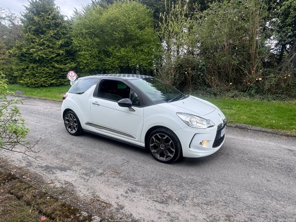 Citroen DS 3 Hatchback, Petrol, 2015, White