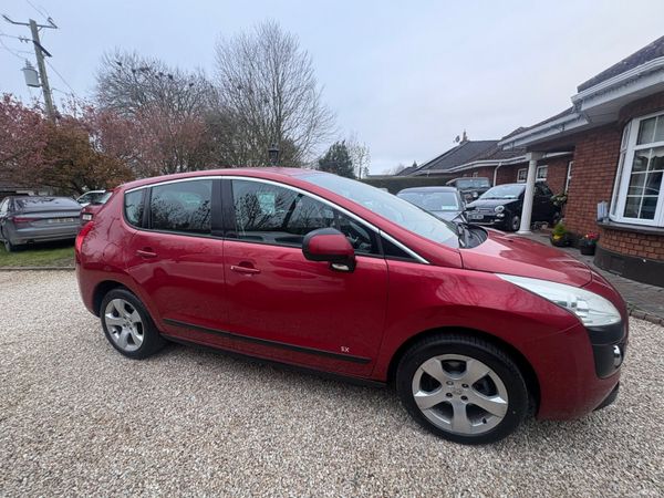 Peugeot 3008 MPV, Diesel, 2010, Red