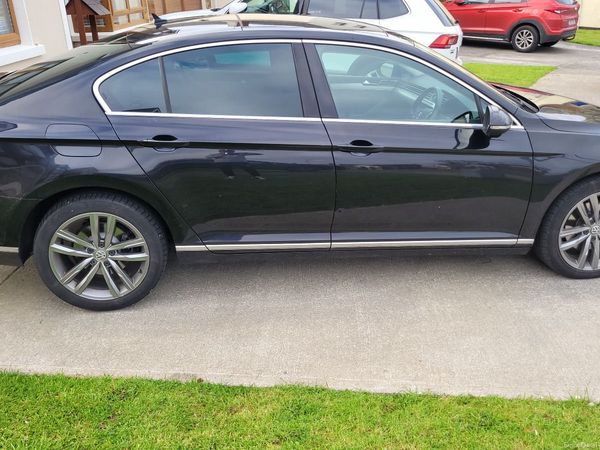 Volkswagen Passat Saloon, Diesel, 2018, Black