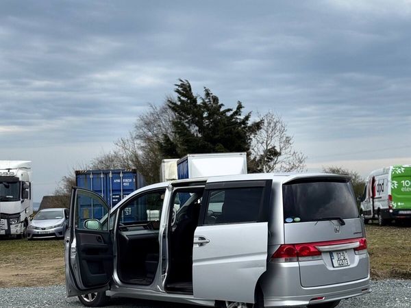 Honda Stepwagon MPV, Petrol, 2007, Silver