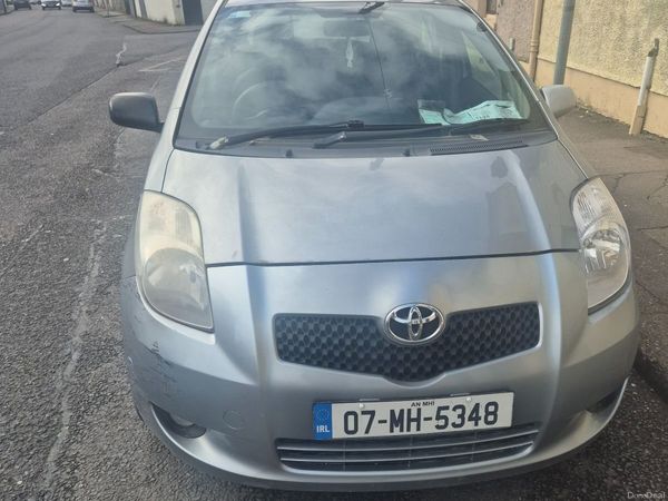 Toyota Yaris Hatchback, Petrol, 2007, Silver