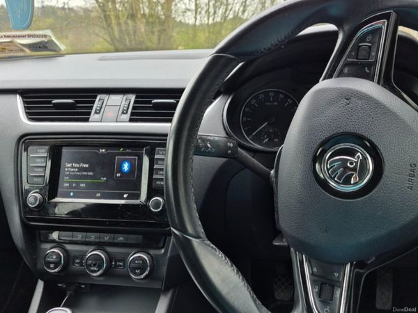 Skoda Octavia Hatchback, Diesel, 2016, Beige