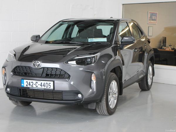Toyota Yaris Cross Hatchback, Petrol Hybrid, 2024, Grey