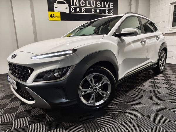 Hyundai KONA MPV, Petrol, 2022, White
