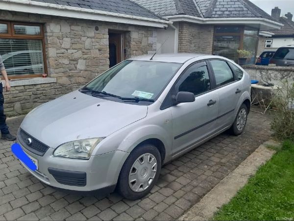 Ford Focus Hatchback, Petrol, 2006, Silver