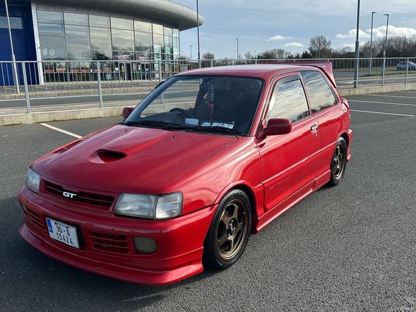 Toyota Starlet Hatchback, Petrol, 1995, Red