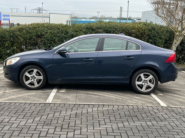 Volvo S60 Saloon, Diesel, 2011, Blue