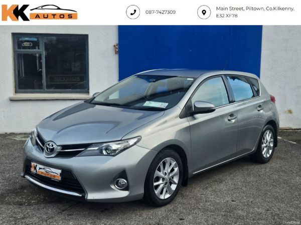 Toyota Auris Hatchback, Diesel, 2013, Grey