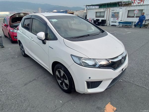 Honda Fit Hatchback, Petrol Hybrid, 2017, White