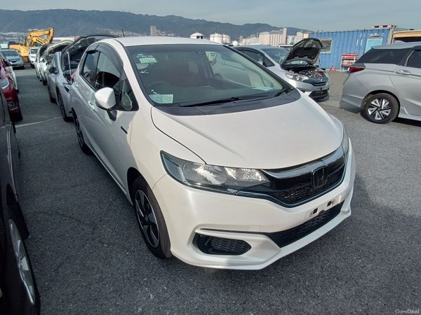 Honda Fit Hatchback, Petrol Hybrid, 2018, White