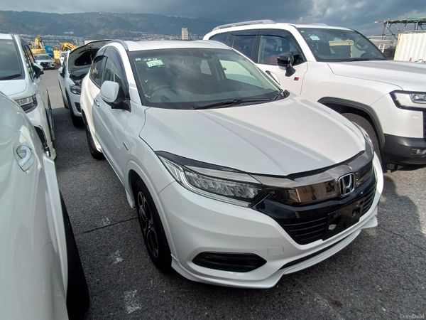 Honda Vezel SUV, Petrol Hybrid, 2018, White