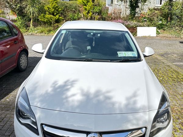Opel Insignia Saloon, Diesel, 2016, White