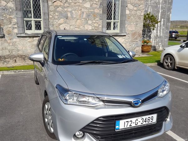 Toyota Corolla Estate, Petrol Hybrid, 2017, Silver