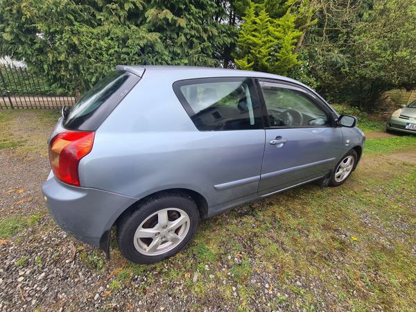 Toyota Corolla Hatchback, Petrol, 2004, Grey