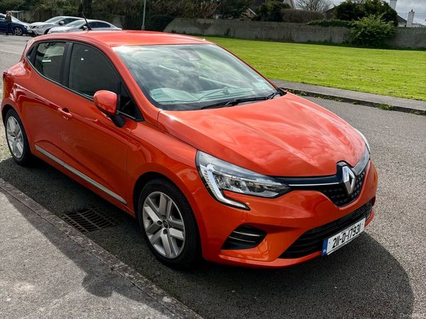 Renault Clio Hatchback, Petrol, 2021, Orange