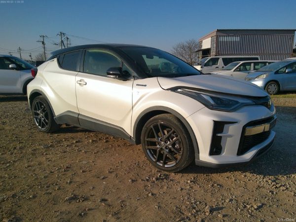 Toyota C-HR SUV, Petrol Hybrid, 2019, White
