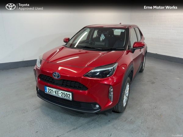 Toyota Yaris Cross Hatchback, Petrol Hybrid, 2022, Red