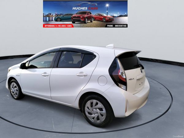 Toyota Aqua Hatchback, Petrol Hybrid, 2020, White