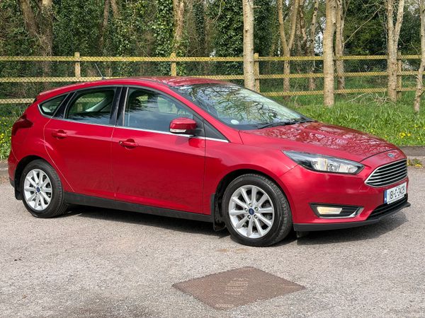 Ford Focus Hatchback, Diesel, 2018, Red