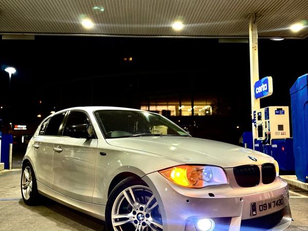 BMW 1-Series Hatchback, Diesel, 2009, Silver
