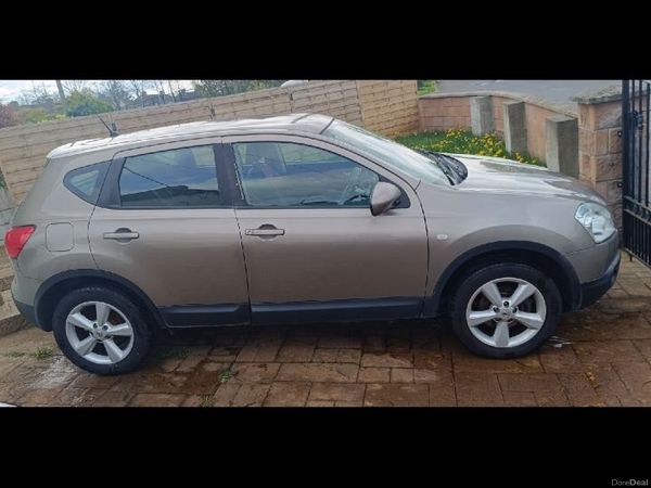 Nissan Qashqai Hatchback, Diesel, 2009, Beige