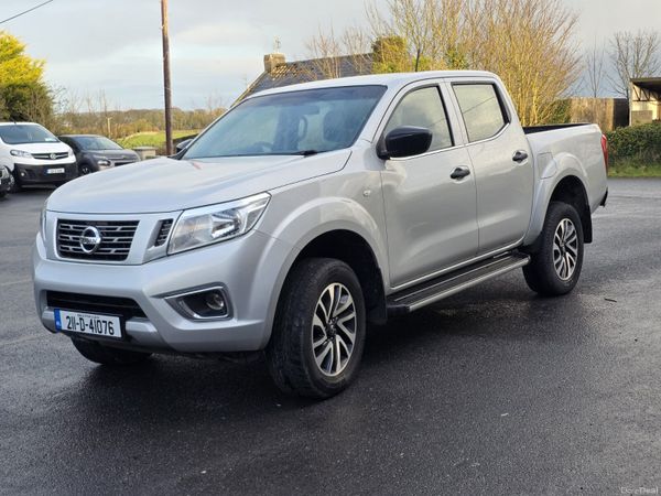 Nissan Navara Crew Cab, Diesel, 2021, Silver