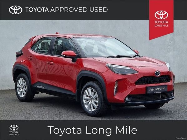 Toyota Yaris Cross Hatchback, Petrol Hybrid, 2023, Red