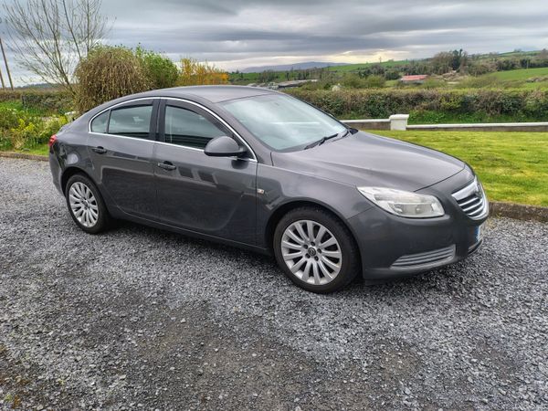 Vauxhall Insignia Hatchback, Diesel, 2012, Grey