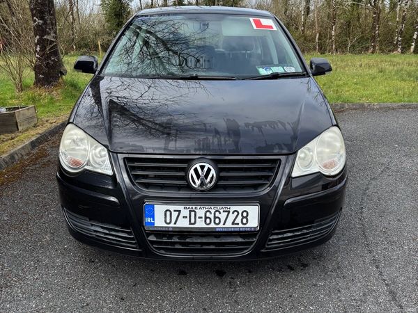 Volkswagen Polo Hatchback, Petrol, 2007, Black