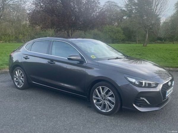 Hyundai i30 Hatchback, Petrol, 2018, Brown