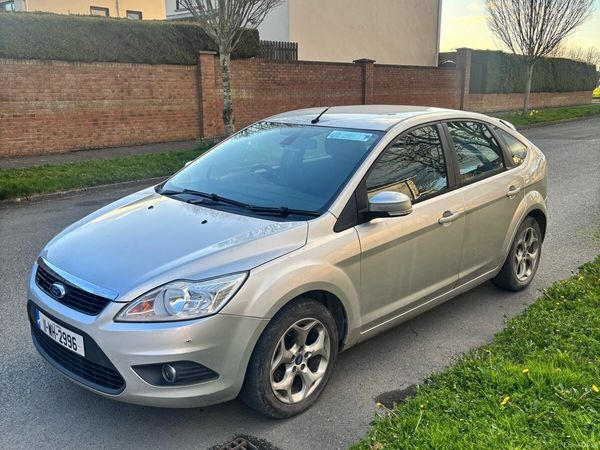 Ford Focus Hatchback, Diesel, 2011, Silver